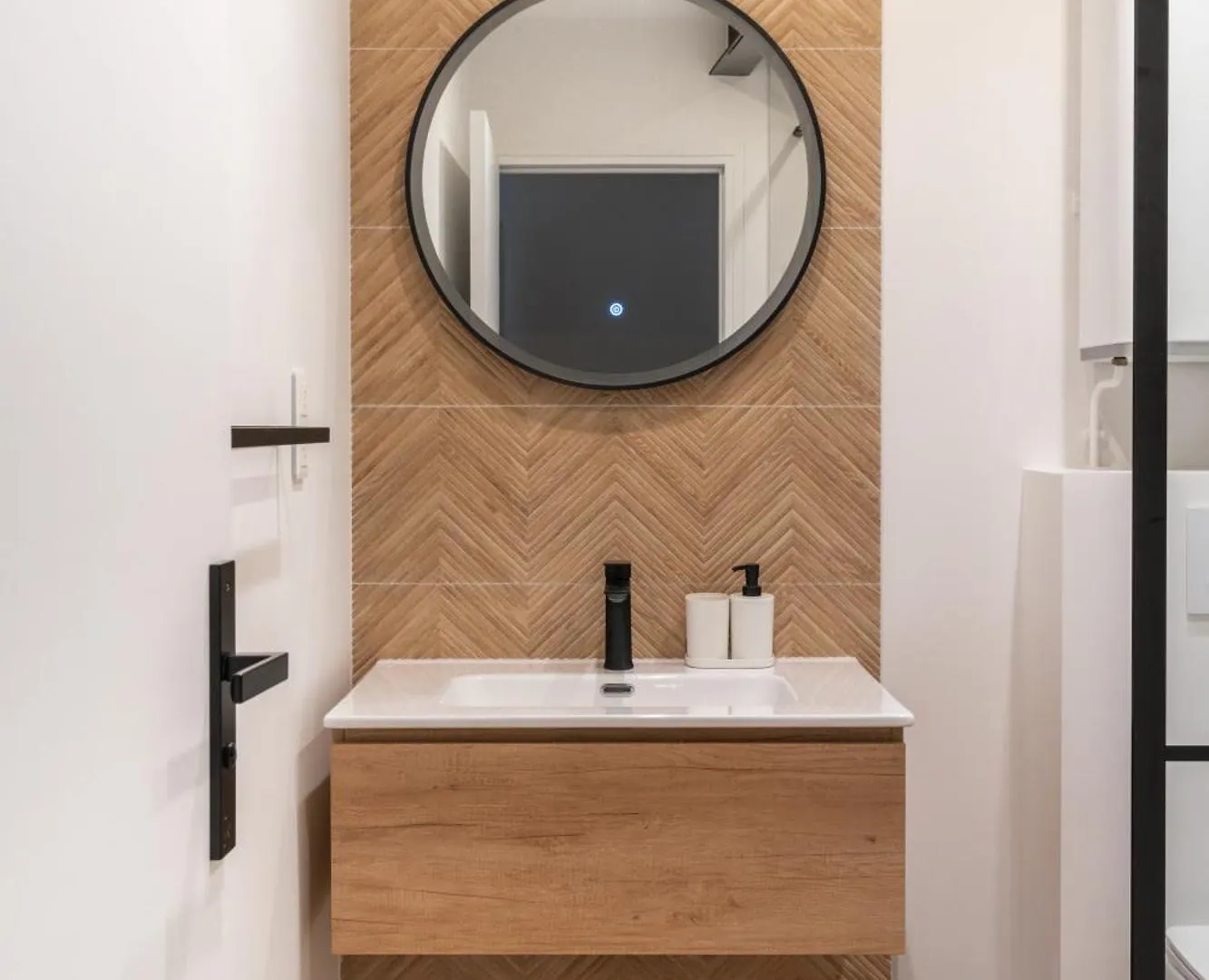 Stunning New In Apartment Paris